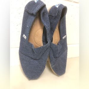 Toms blue 9.5